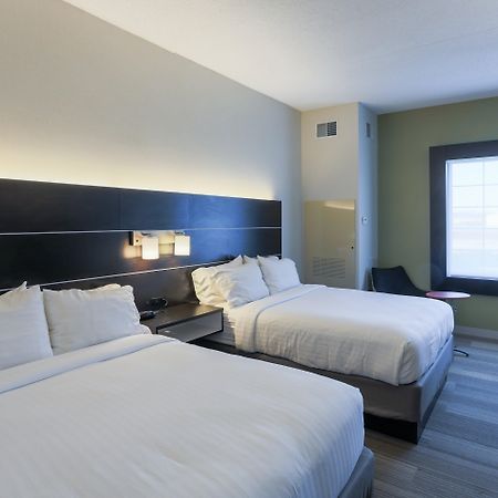 Holiday Inn Express Hotel & Suites Reading By Ihg Extérieur photo