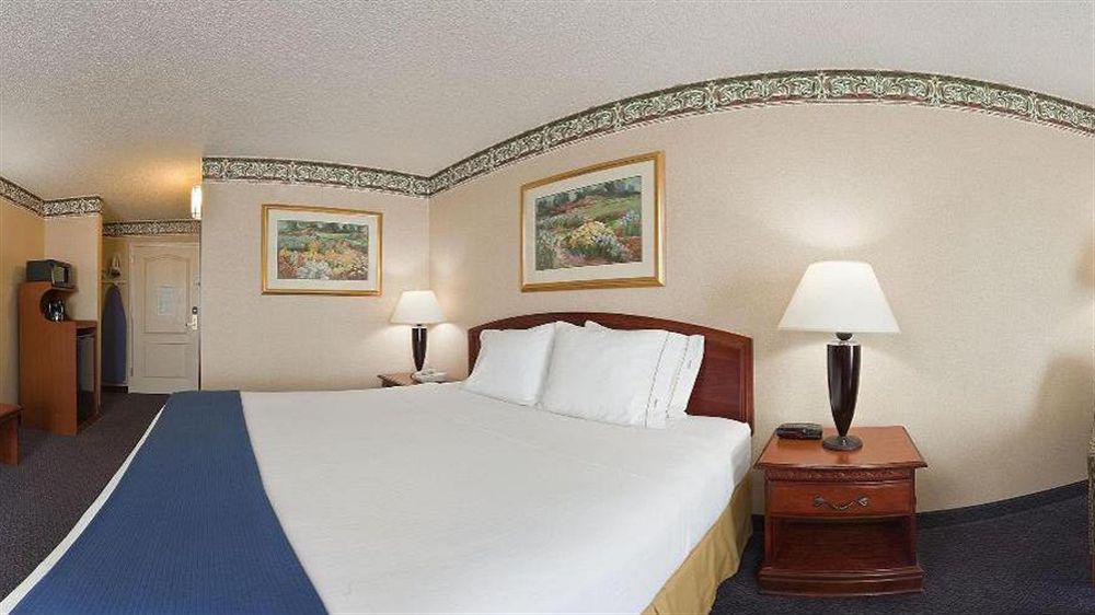Holiday Inn Express Hotel & Suites Reading By Ihg Extérieur photo