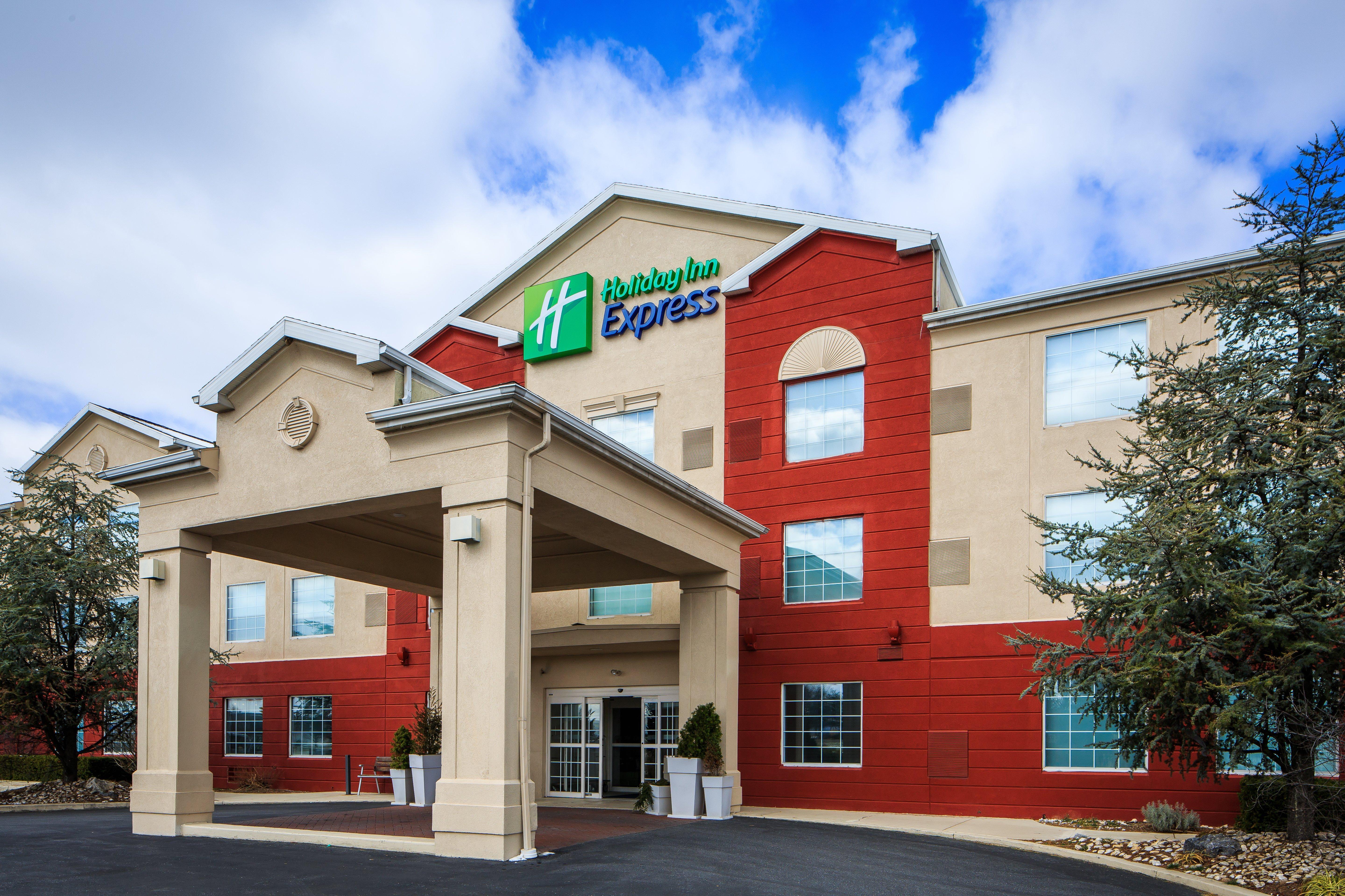 Holiday Inn Express Hotel & Suites Reading By Ihg Extérieur photo