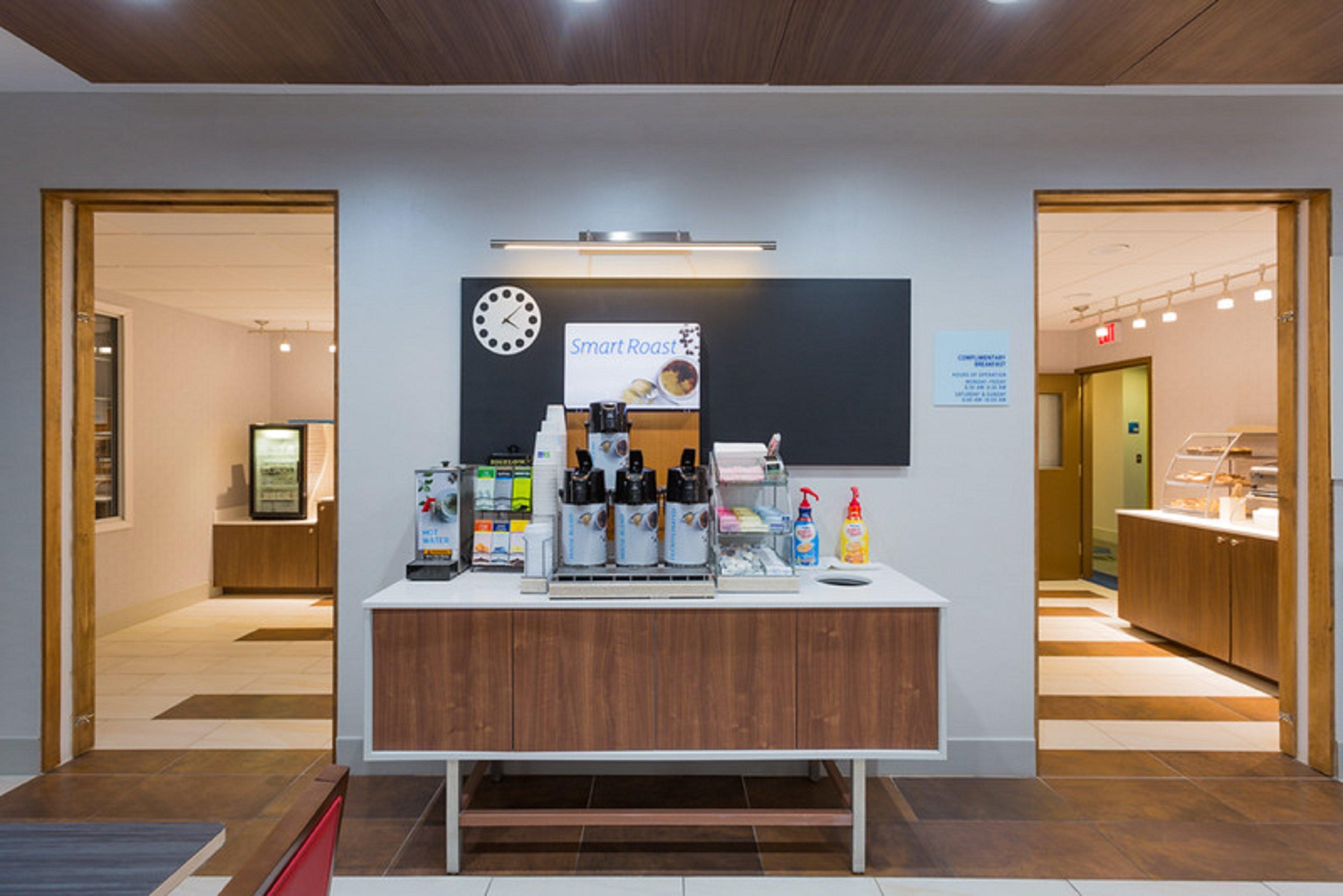 Holiday Inn Express Hotel & Suites Reading By Ihg Extérieur photo