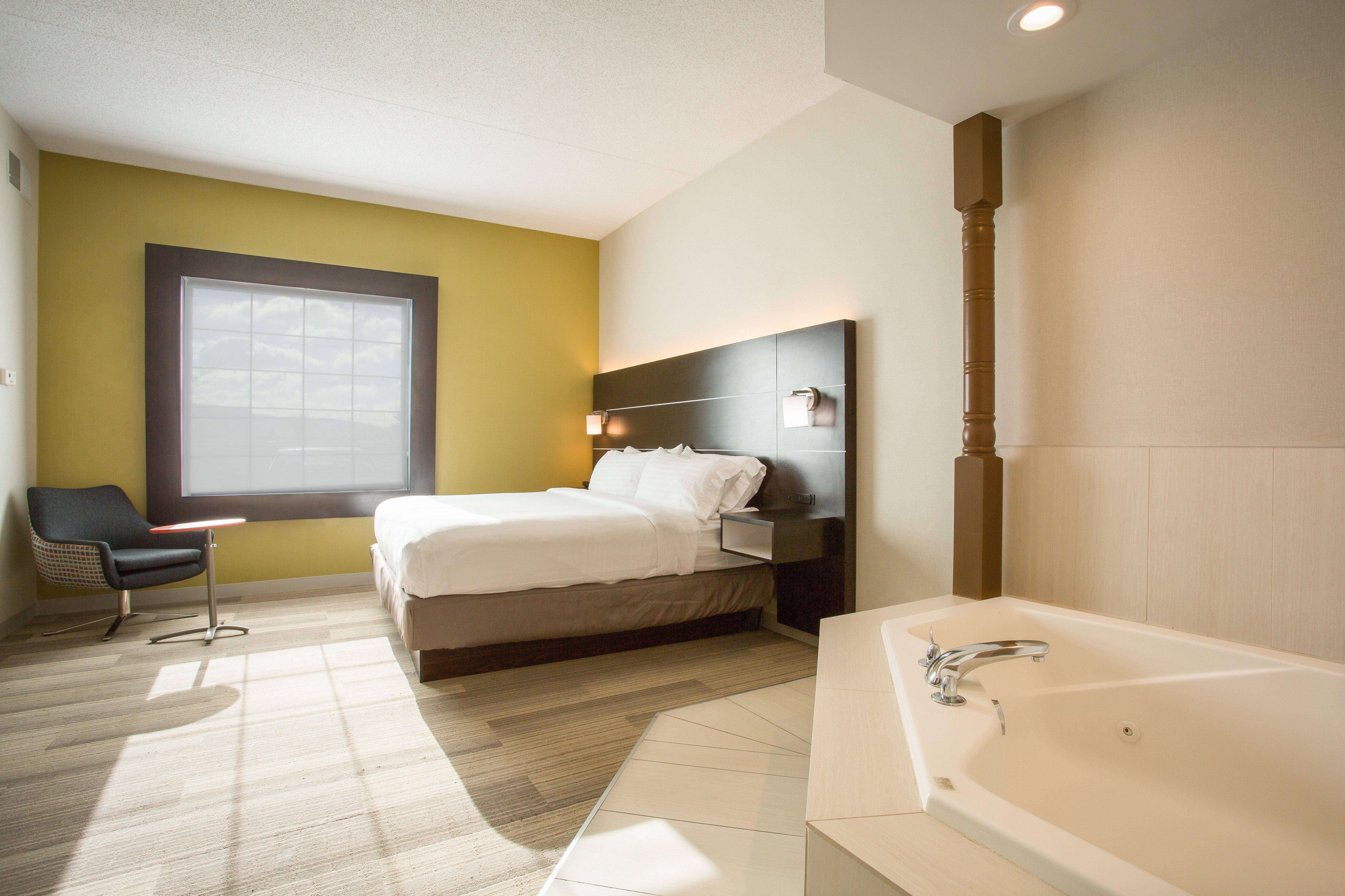 Holiday Inn Express Hotel & Suites Reading, An Ihg Hotel Extérieur photo