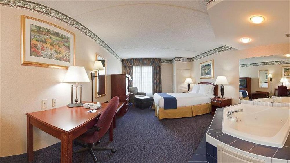 Holiday Inn Express Hotel & Suites Reading By Ihg Extérieur photo