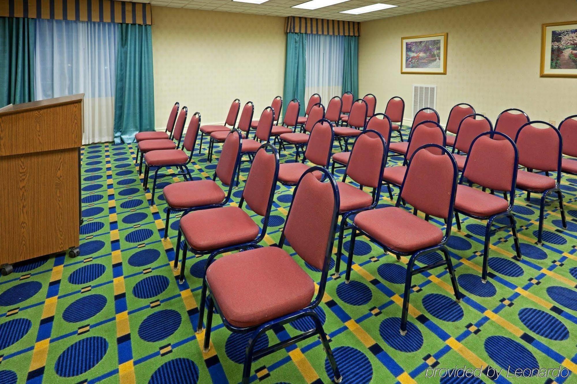 Holiday Inn Express Hotel & Suites Reading By Ihg Extérieur photo