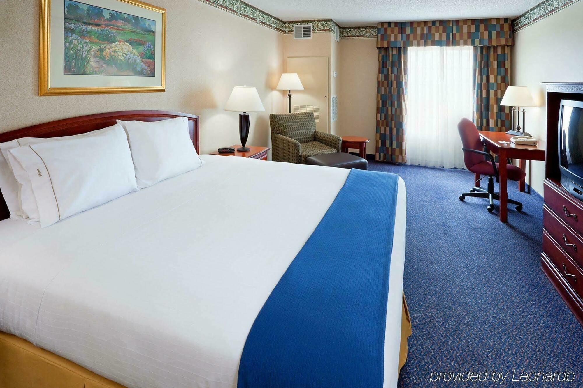 Holiday Inn Express Hotel & Suites Reading, An Ihg Hotel Extérieur photo