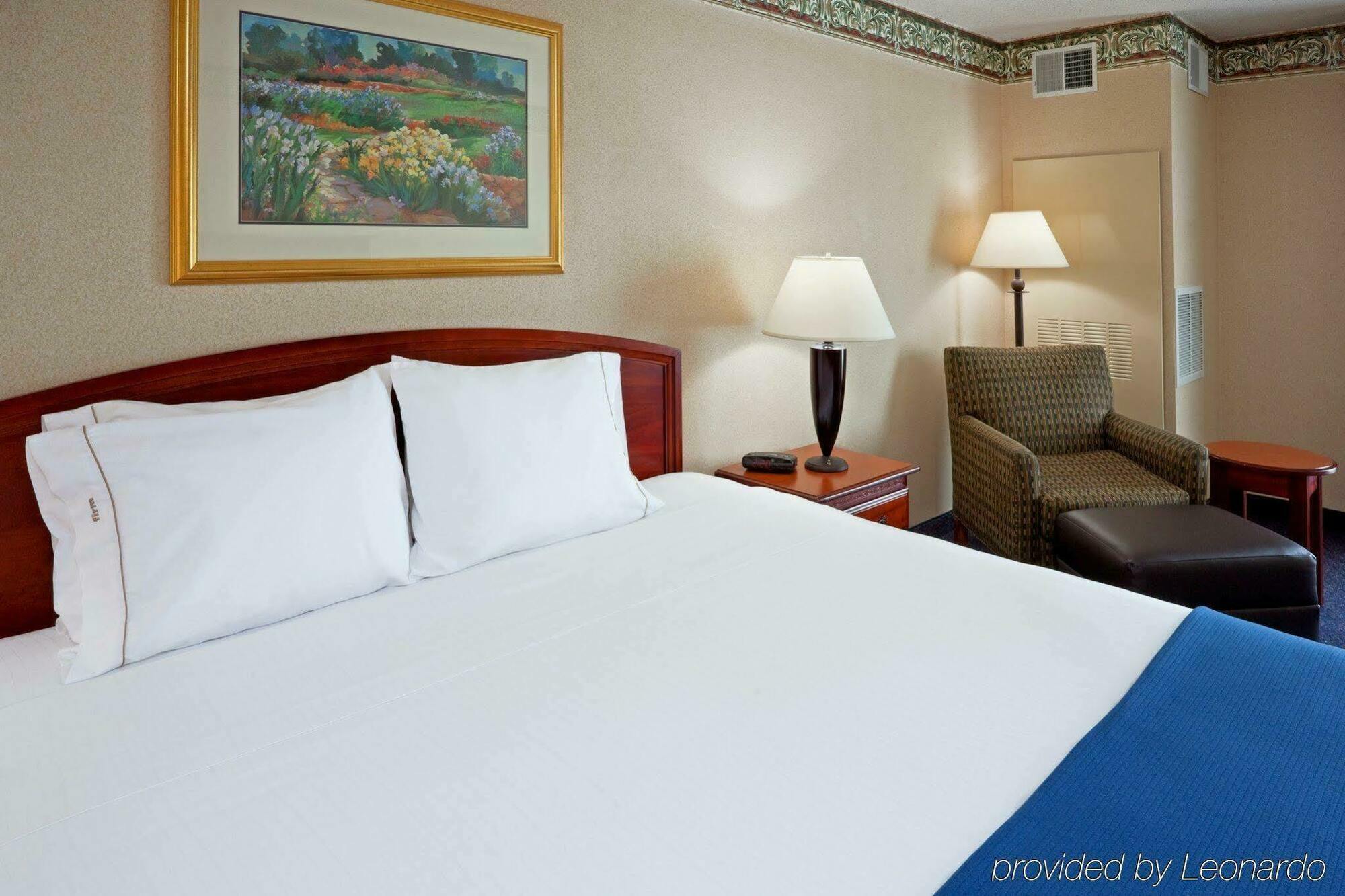 Holiday Inn Express Hotel & Suites Reading By Ihg Extérieur photo