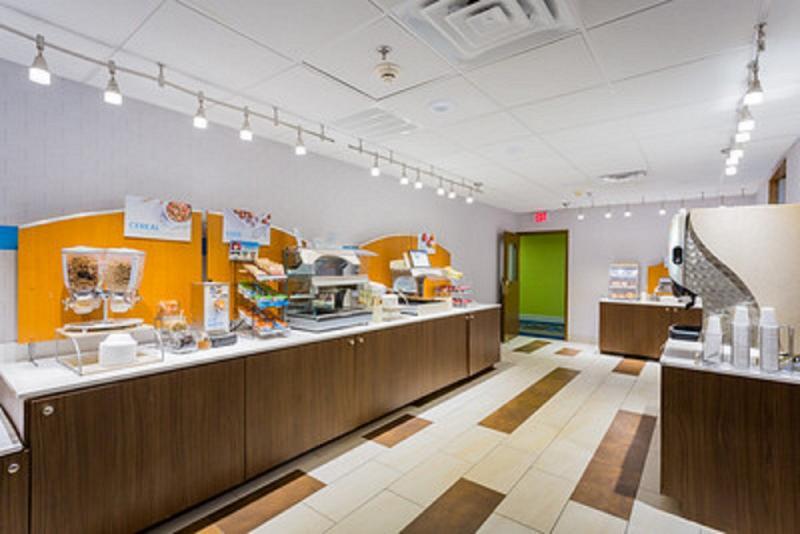 Holiday Inn Express Hotel & Suites Reading By Ihg Extérieur photo